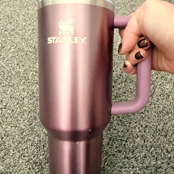 2 Stanley Insulated Mugs - chrome purple and Light tie dye purple and white - Picture 2 of 9